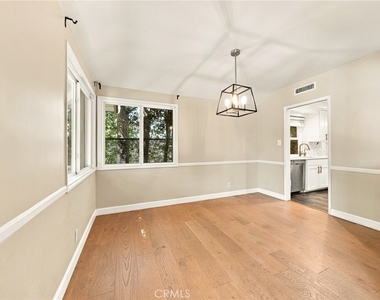 13047 Magnolia Boulevard - Photo Thumbnail 12
