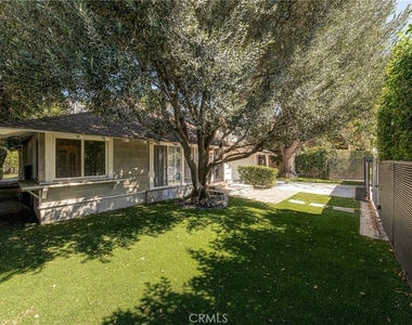 13047 Magnolia Boulevard - Photo Thumbnail 2