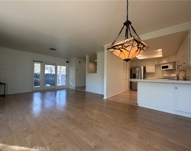 2602 Calle Elegante - Photo Thumbnail 11