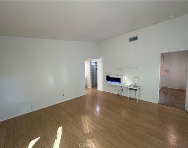 2602 Calle Elegante - Photo Thumbnail 43