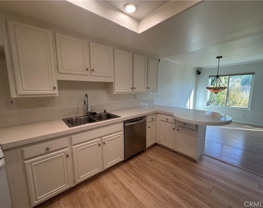 2602 Calle Elegante - Photo Thumbnail 17