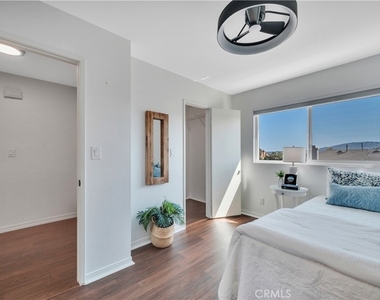 2721 Gramercy Avenue - Photo Thumbnail 18