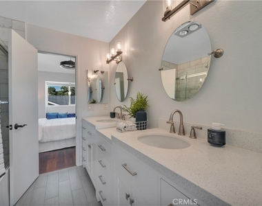 2721 Gramercy Avenue - Photo Thumbnail 15