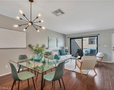 2721 Gramercy Avenue - Photo Thumbnail 5