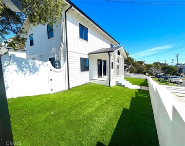 624 W 38th Street - Photo Thumbnail 17