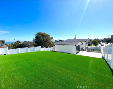 624 W 38th Street - Photo Thumbnail 15