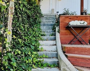 1060 W 6th - Photo Thumbnail 9