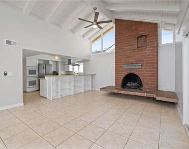 131 Opal Ave - Photo Thumbnail 2