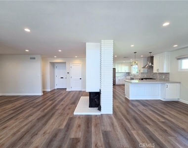 872 N Karen Way - Photo Thumbnail 11