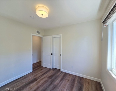 872 N Karen Way - Photo Thumbnail 29