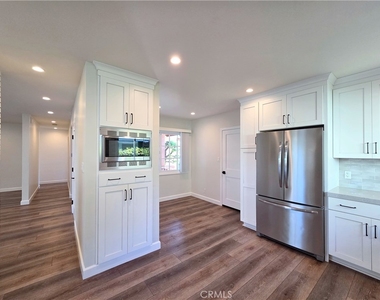 872 N Karen Way - Photo Thumbnail 15