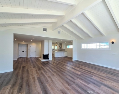 872 N Karen Way - Photo Thumbnail 10