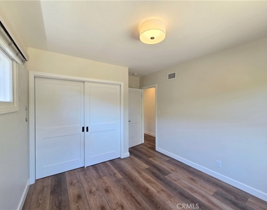 872 N Karen Way - Photo Thumbnail 31