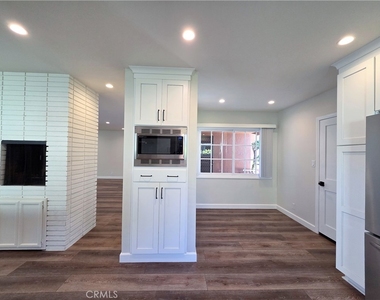 872 N Karen Way - Photo Thumbnail 16