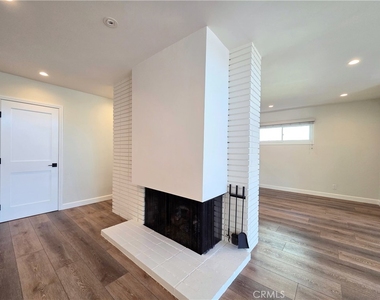 872 N Karen Way - Photo Thumbnail 5