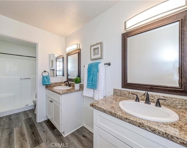 900 W Country View - Photo Thumbnail 12