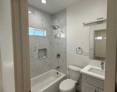 2348 Angelcrest Drive - Photo Thumbnail 8
