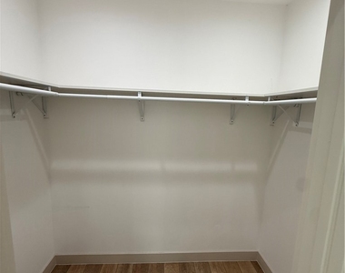 2348 Angelcrest Drive - Photo Thumbnail 6
