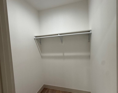 2348 Angelcrest Drive - Photo Thumbnail 11