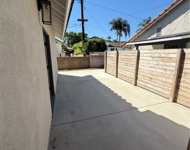 2348 Angelcrest Drive - Photo Thumbnail 21