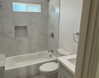 2348 Angelcrest Drive - Photo Thumbnail 13