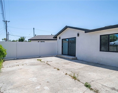 14215 Ragus Street - Photo Thumbnail 5