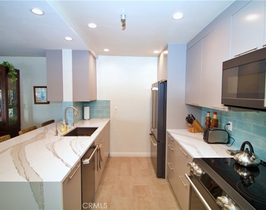 230 S Catalina Avenue - Photo Thumbnail 3