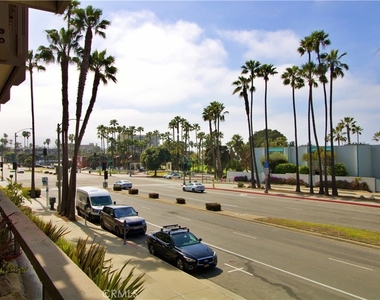 230 S Catalina Avenue - Photo Thumbnail 7
