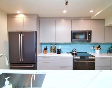 230 S Catalina Avenue - Photo Thumbnail 2