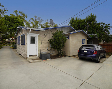 45 N Meridith Avenue - Photo Thumbnail 18