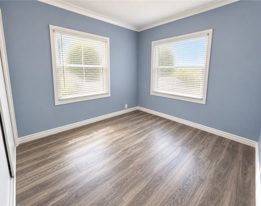 34945 Avenue B - Photo Thumbnail 6