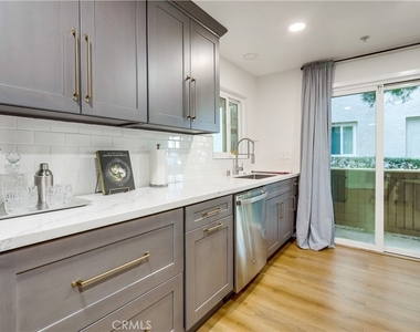 26 Corniche Drive - Photo Thumbnail 16
