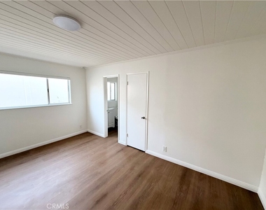 220 Avenida Serra - Photo Thumbnail 6