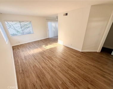 220 Avenida Serra - Photo Thumbnail 1