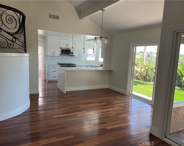30542 N Hampton - Photo Thumbnail 2