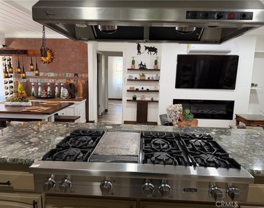 3560 Hollyberry - Photo Thumbnail 2