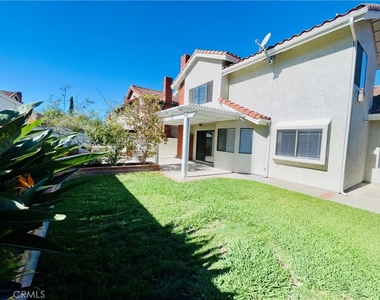 8 Davis - Photo Thumbnail 14