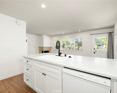 137 Cypress Dr - Photo Thumbnail 7