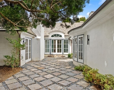 12 Torrey Pines - Photo Thumbnail 1