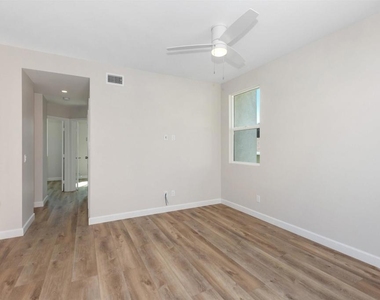 2714 Camulos Street - Photo Thumbnail 26
