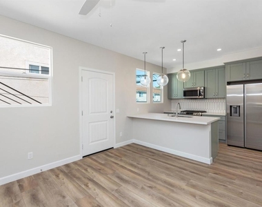 2714 Camulos Street - Photo Thumbnail 30