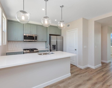 2714 Camulos Street - Photo Thumbnail 8