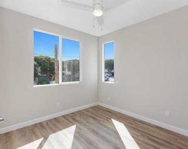 2714 Camulos Street - Photo Thumbnail 41