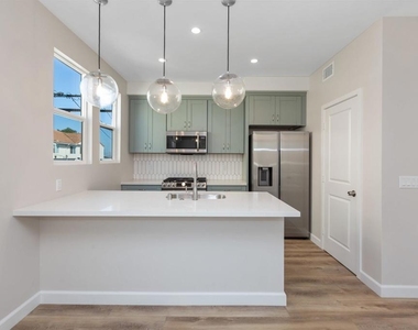 2714 Camulos Street - Photo Thumbnail 32