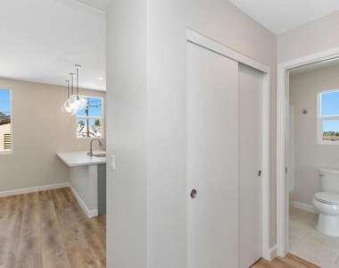 2714 Camulos Street - Photo Thumbnail 17