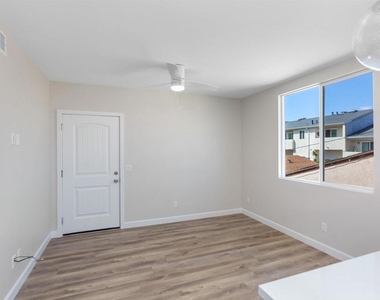 2714 Camulos Street - Photo Thumbnail 13