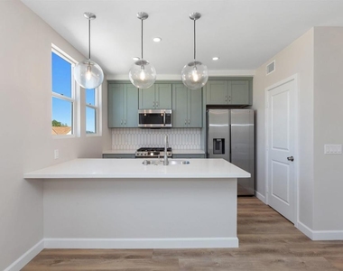 2714 Camulos Street - Photo Thumbnail 7