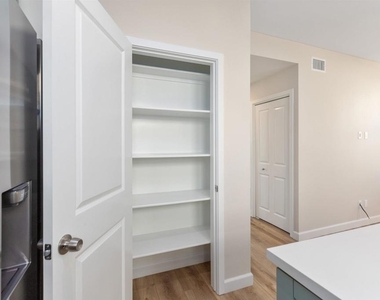 2714 Camulos Street - Photo Thumbnail 34