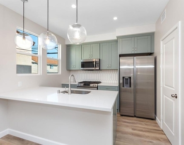 2714 Camulos Street - Photo Thumbnail 31