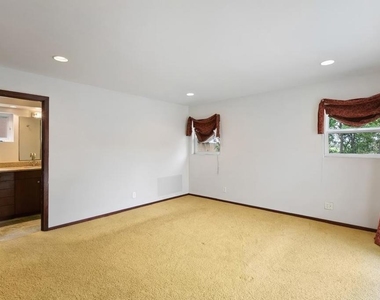 701 Marsolan Avenue - Photo Thumbnail 26